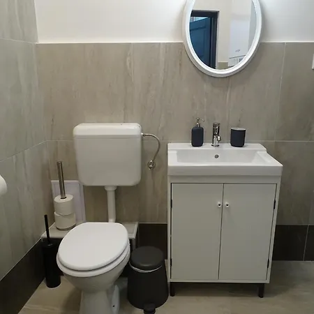 Διαμέρισμα Ovaros *